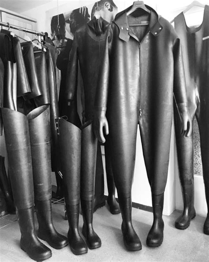 Fetish image gallery website featuring tight clothing categories