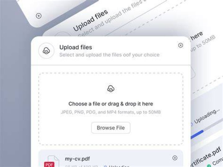 Sharing media files on an online forum